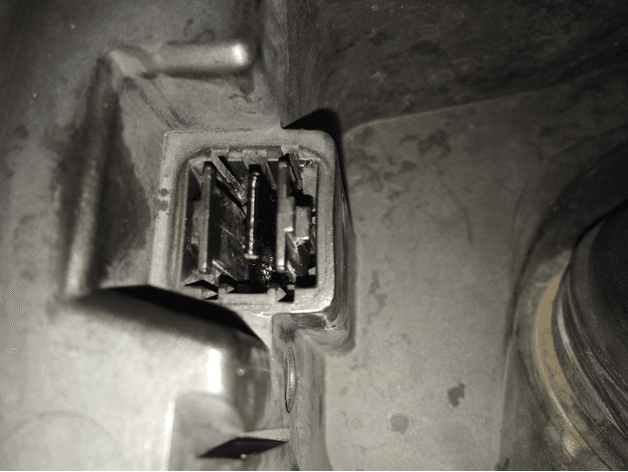 Fuel-Door Actuator Plunger
